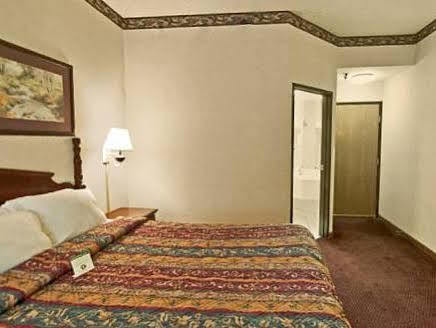 Americas Best Value Inn Waukegan Εξωτερικό φωτογραφία